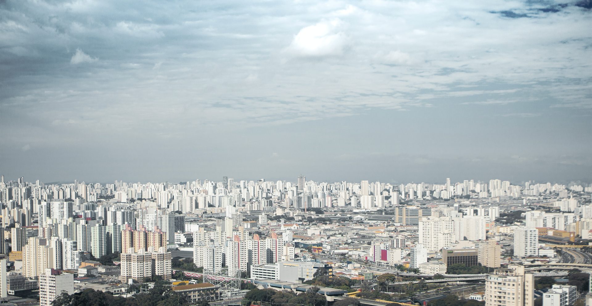 Para melhorar o ecossistema de informação, é preciso reconstruir confiança e focar em iniciativas locais e voltadas para as comunidades